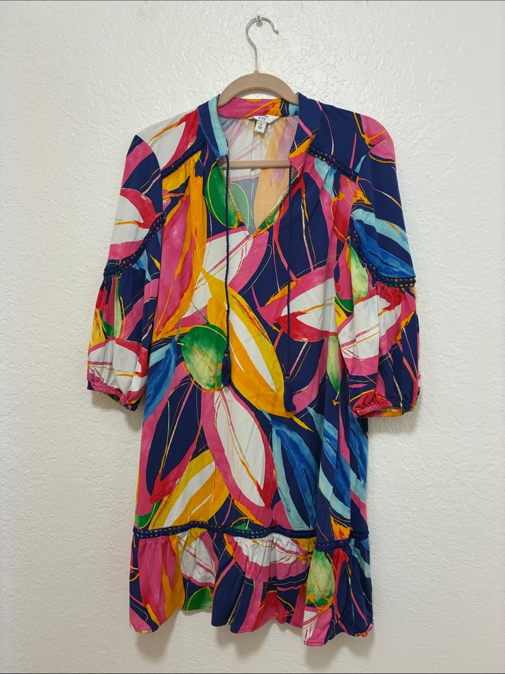 Tropical Dress Crown & Ivy